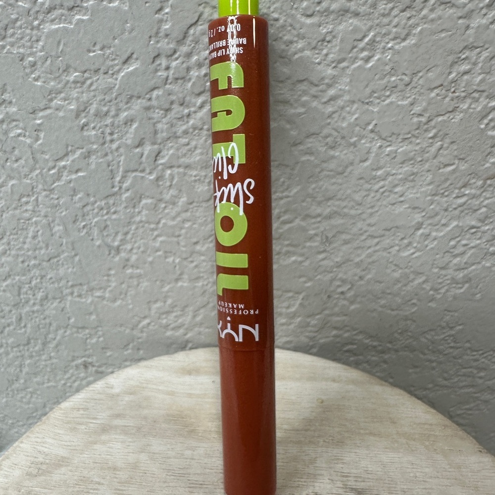 $5 🌙 NYX Fat Oil Slick Click Like Balm In Hits‎ Different Full ed 🆕